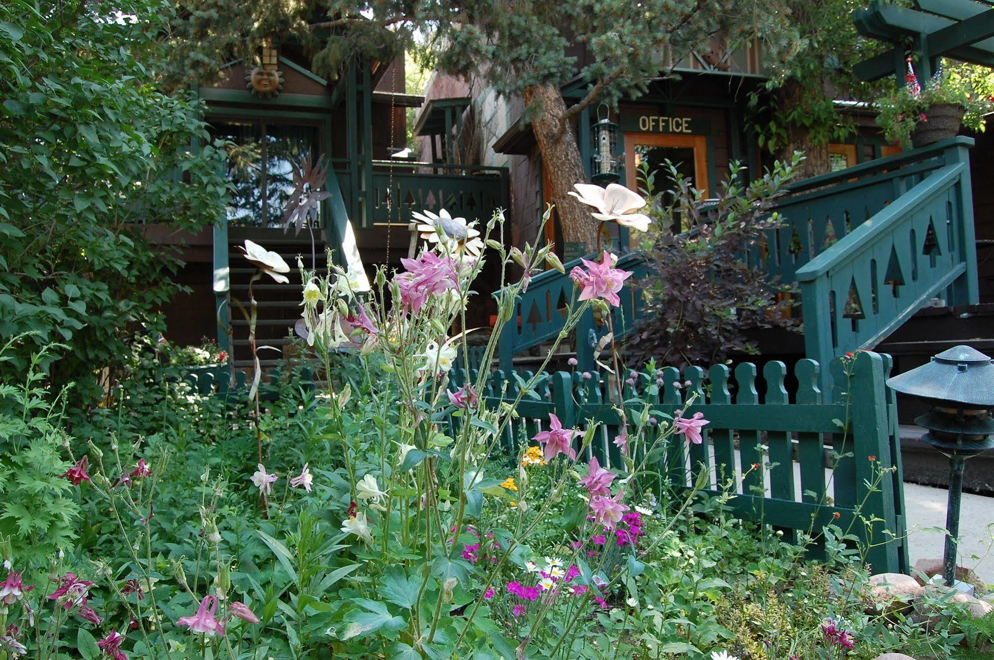 Highland Haven Creekside Inn Evergreen Exteriér fotografie